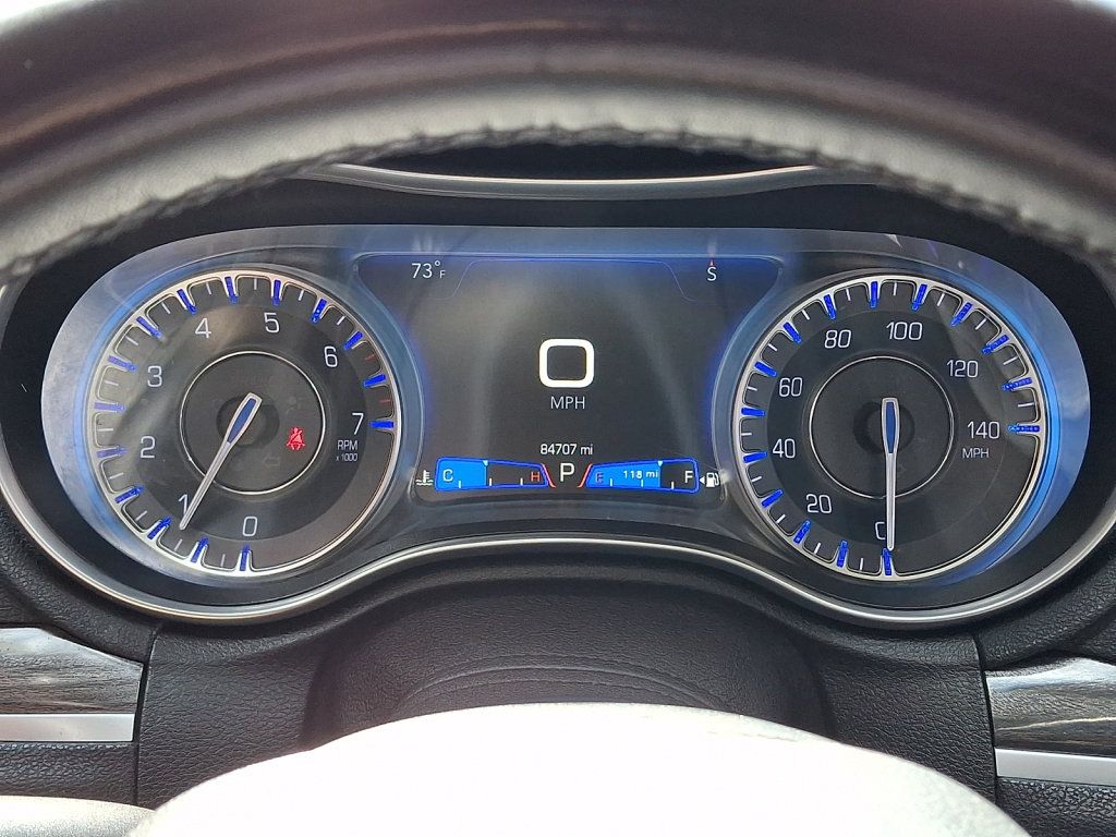 Used 2019 Chrysler 300 Touring AWD/4WD image 21