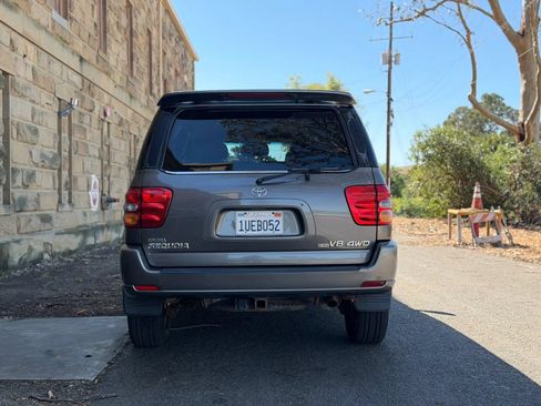 Used 2003 Toyota Sequoia Limited AWD/4WD image 4
