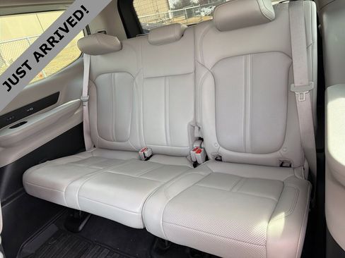 Used 2022 Jeep Wagoneer Series III w/ Convenience Group I image 9