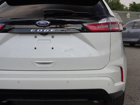 Used 2022 Ford Edge ST-Line image 17