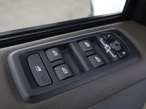 Used 2016 Land Rover LR4 HSE image 45