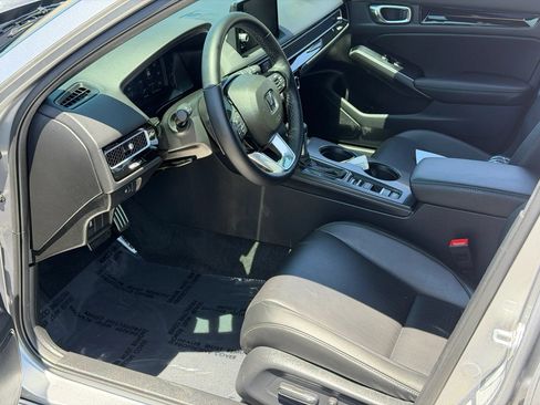 Used 2025 Honda Civic Sport Touring image 9