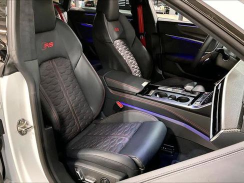 Used 2025 Audi RS 7 Performance w/ Matte Carbon Package AWD/4WD image 9