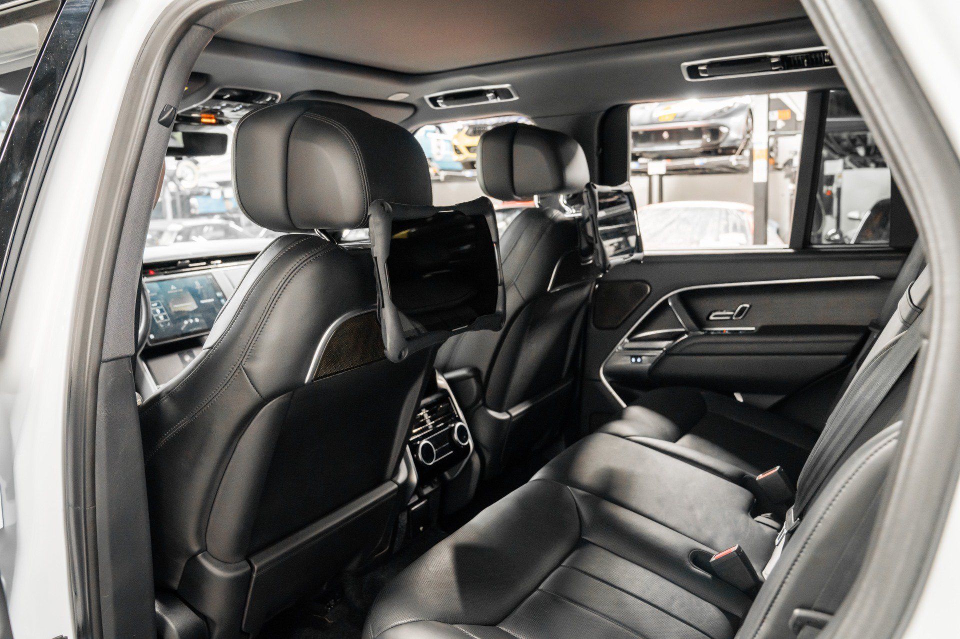 Used 2024 Land Rover Range Rover Autobiography AWD/4WD image 26