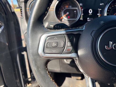 Used 2021 Jeep Wrangler Unlimited Sahara image 23