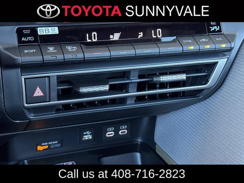 Used 2026 Toyota Camry SE w/ Convenience Package FWD image 23