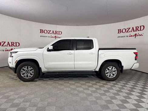 Used 2024 Nissan Frontier SV w/ SV Convenience Package image 5