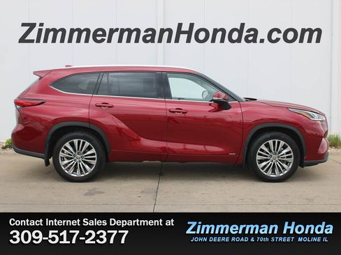 Used 2022 Toyota Highlander Platinum AWD/4WD image 1