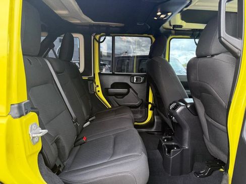 Used 2022 Jeep Wrangler Unlimited Sport AWD/4WD image 7