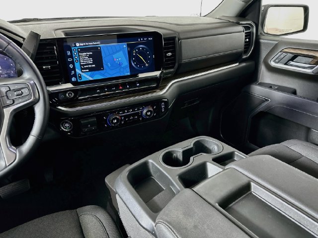 Used 2026 Chevrolet Silverado 1500 RST AWD/4WD image 25