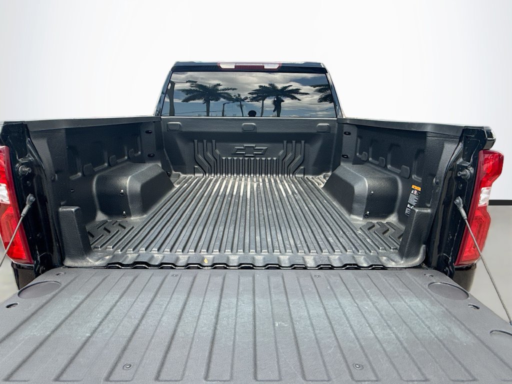 Used 2024 Chevrolet Silverado 1500 LTZ RWD image 26