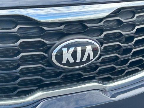 Used 2019 Kia Sorento AWD V6 image 11