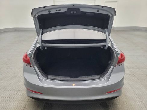 Used 2017 Hyundai Elantra SE image 29