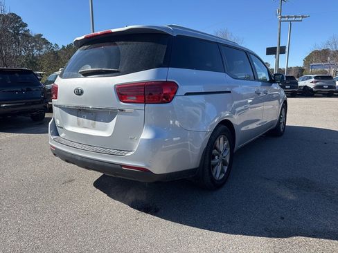 Used 2019 Kia Sedona EX w/ Paint Protection Package image 5
