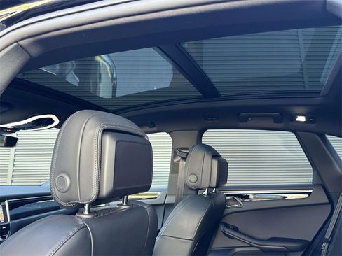 Used 2025 Porsche Macan image 15