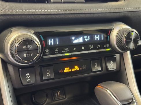 Used 2025 Toyota RAV4 XLE Premium w/ Weather Package image 37