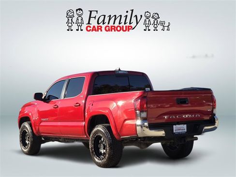 Certified 2023 Toyota Tacoma SR5 image 3