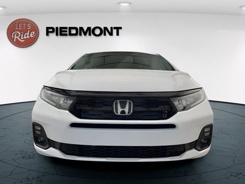 Certified 2025 Honda Odyssey Touring image 10