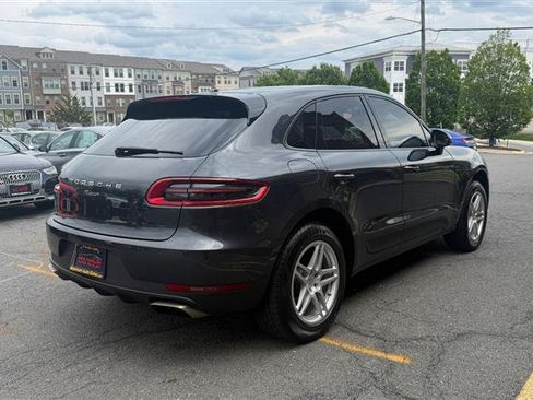 Used 2018 Porsche Macan AWD/4WD image 7