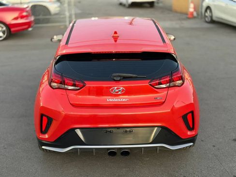 Used 2019 Hyundai Veloster Turbo R-Spec image 11