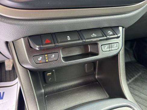 Used 2018 Chevrolet Colorado Z71 AWD/4WD image 27