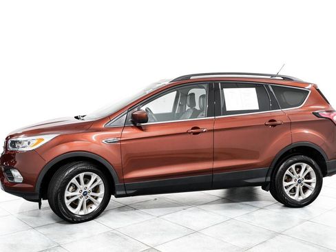 Certified 2018 Ford Escape SEL FWD image 4
