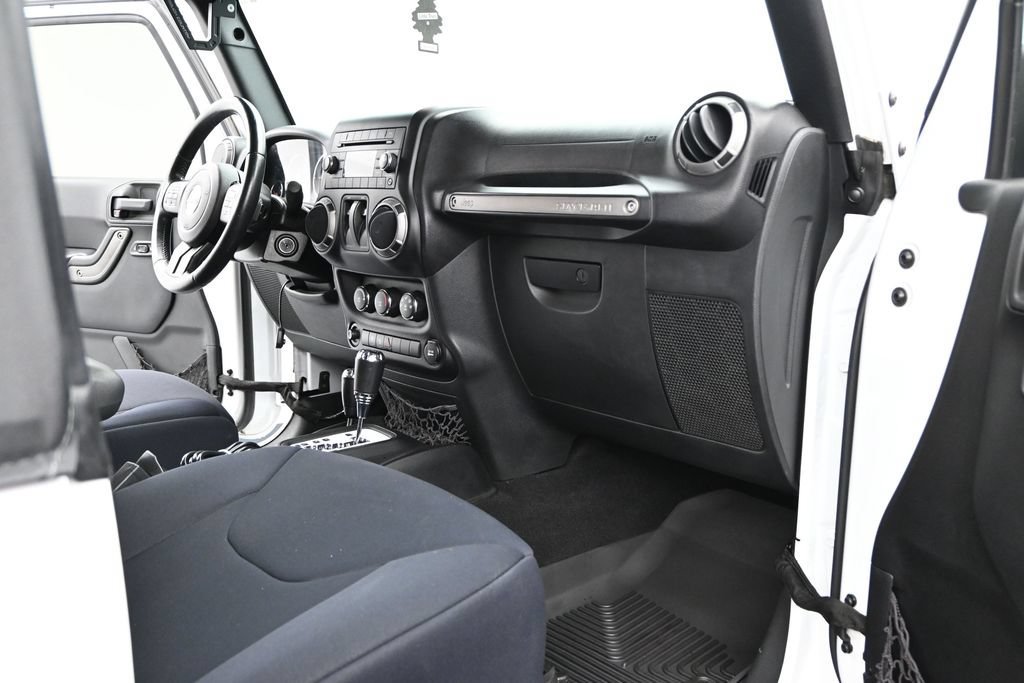 Used 2015 Jeep Wrangler Sport AWD/4WD image 8