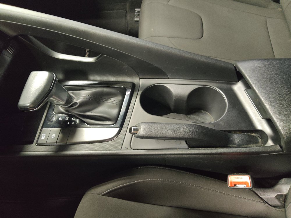 Used 2025 Hyundai Elantra Sport w/ Cargo Package FWD image 26