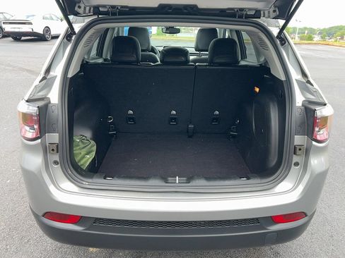 Used 2022 Jeep Compass Latitude w/ Sun and Sound Group FWD image 28