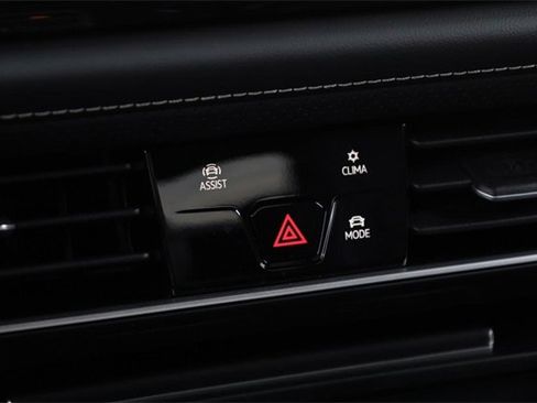 New 2026 Volkswagen Atlas SE image 15