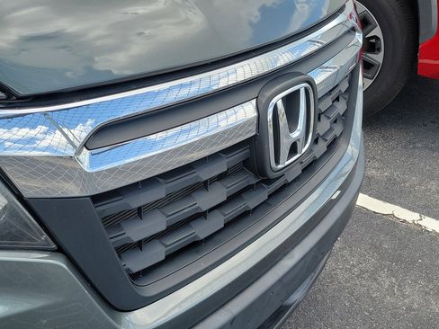 Used 2017 Honda Ridgeline RTL image 2