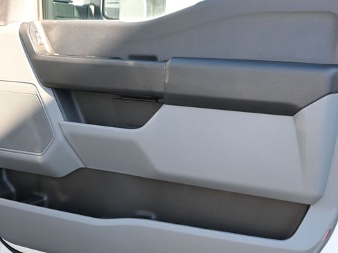 New 2026 Ford F550 4x4 Crew Cab image 25