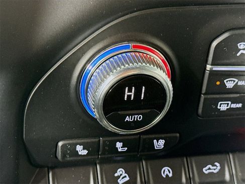 Used 2021 GMC Sierra 1500 AT4 image 13