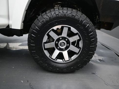 Used 2019 Toyota 4Runner TRD Off-Road Premium image 17