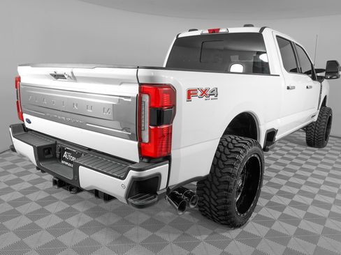 Used 2024 Ford F250 Platinum w/ FX4 Off-Road Package AWD/4WD image 4