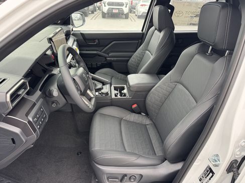 New 2026 Toyota 4Runner TRD Sport Premium AWD/4WD image 2