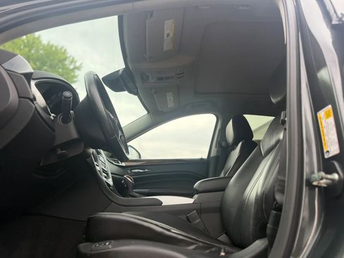 Used 2015 Cadillac SRX Luxury w/ Driver Awareness Package FWD image 17