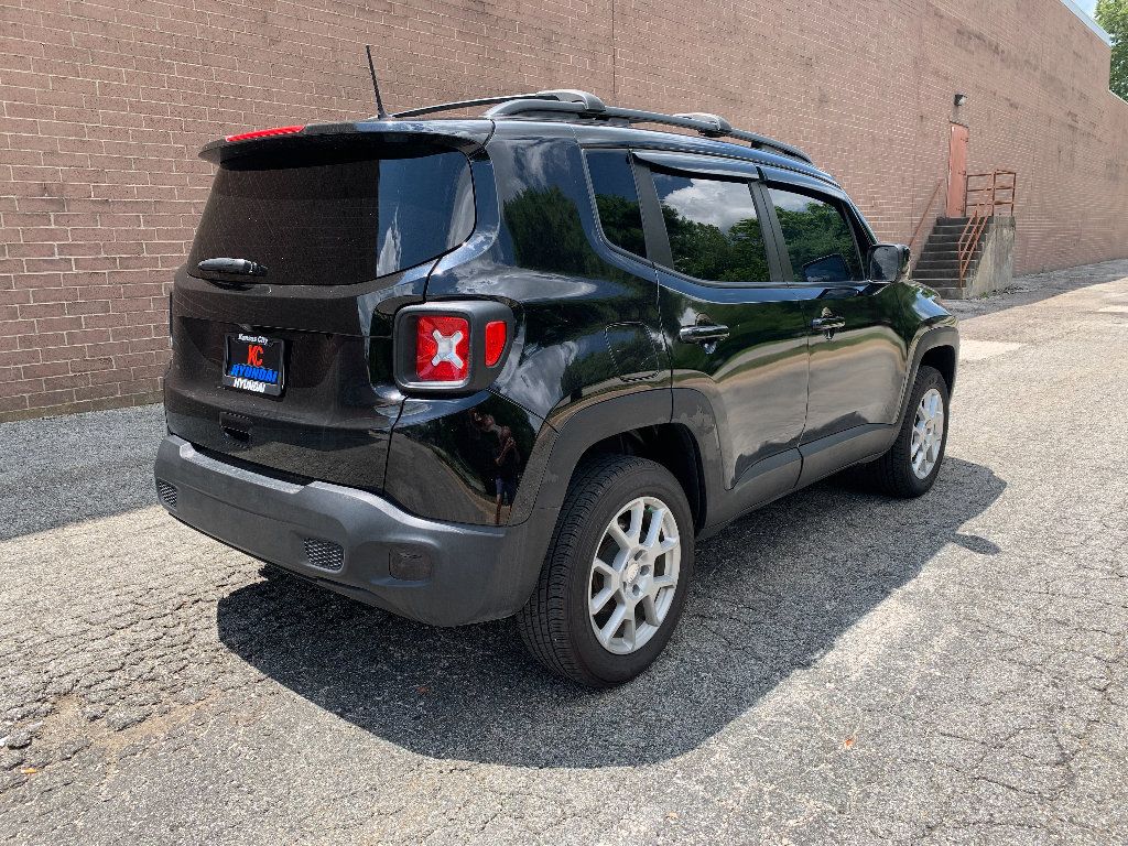 Used 2021 Jeep Renegade Latitude AWD/4WD image 5