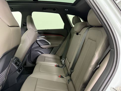 New 2025 Audi Q5 Premium Plus image 14