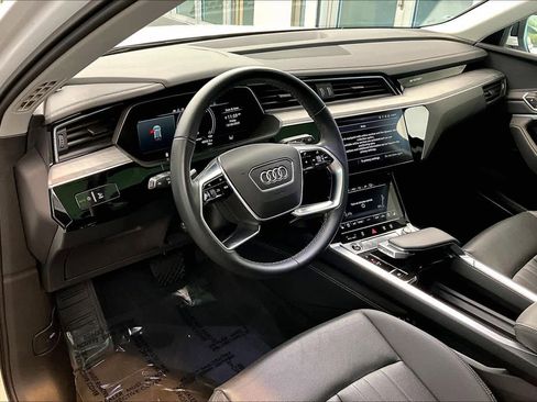 Certified 2024 Audi Q8 e-tron Premium Plus w/ Premium Plus Package image 17