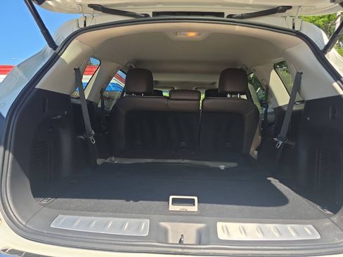 Used 2015 INFINITI QX60 Luxe w/ Premium Plus Package AWD/4WD image 30