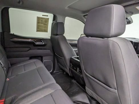 Used 2022 Chevrolet Silverado 1500 LT Trail Boss w/ Convenience Package II image 36