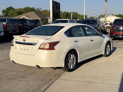 Used 2015 Nissan Altima 2.5 S w/ Sport Value Package image 5