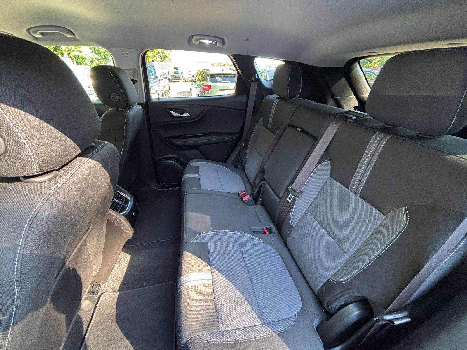 Used 2026 Chevrolet Blazer LT FWD image 27