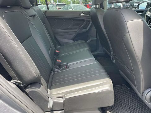 Used 2022 Volkswagen Tiguan SE FWD image 10