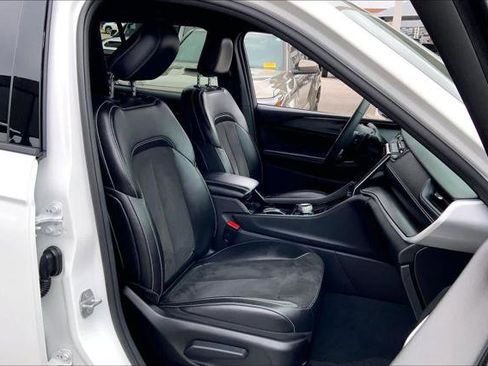 Certified 2023 Jeep Grand Cherokee Altitude image 8