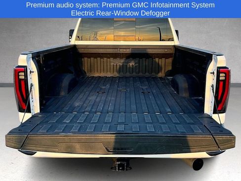 Used 2024 GMC Sierra 2500 AT4 w/ AT4 Premium Plus Package image 9