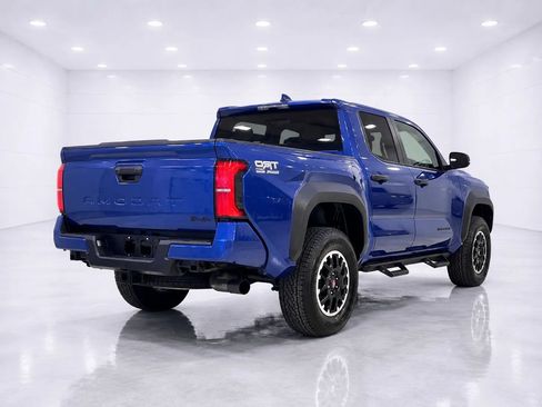 Used 2024 Toyota Tacoma TRD Off-Road AWD/4WD image 5