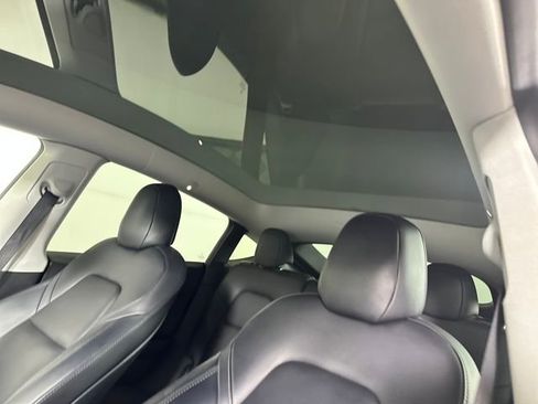 Used 2021 Tesla Model Y Long Range image 12