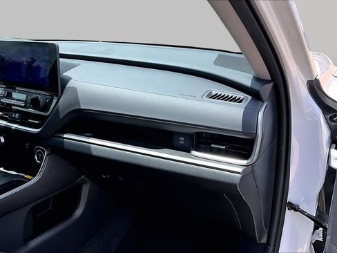 Used 2024 Toyota Grand Highlander AWD image 19
